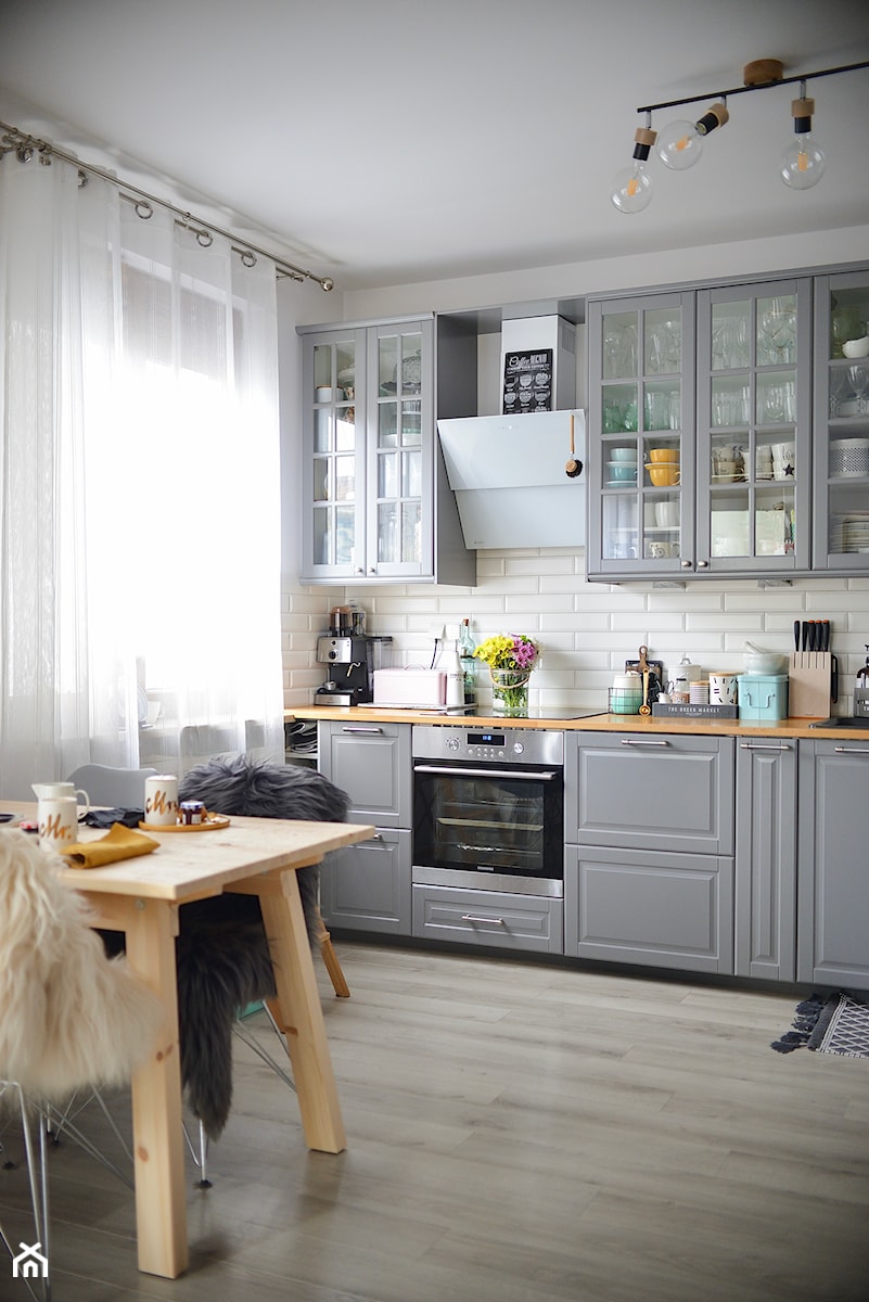 Kuchnia, styl skandynawski - zdjęcie od GLOBALO.PL - Ciche i wydajne okapy kuchenne