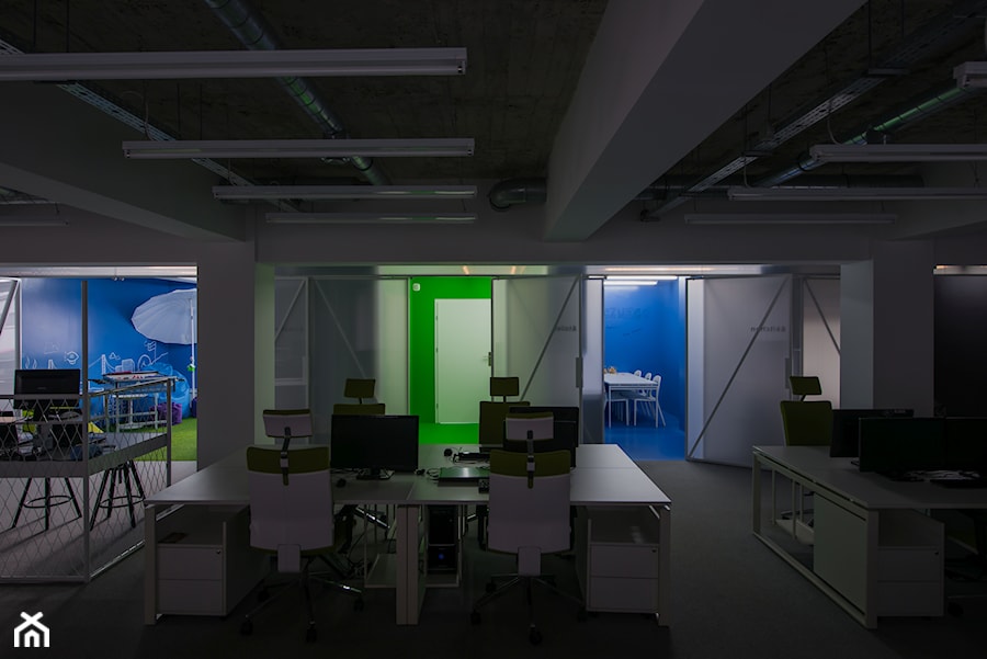 B&T Skyrise biuro informatyczne - Wnętrza publiczne - zdjęcie od BRO.KAT