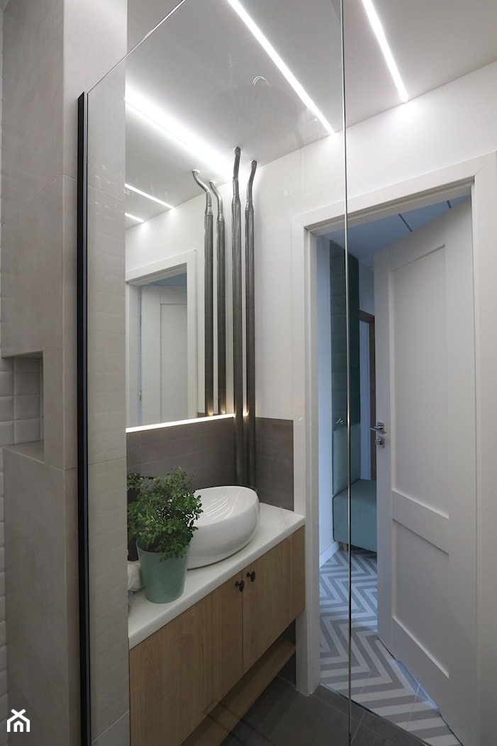 Ciepłe mieszkanie 3 pokojowe - Łazienka - zdjęcie od Latre DESIGN - Homebook