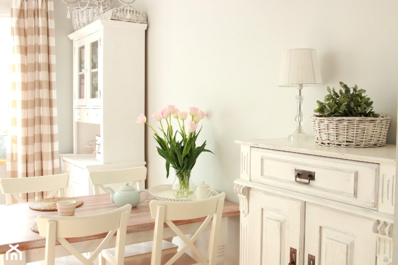 Salon - Biały salon z jadalnią, styl rustykalny - zdjęcie od Joanna Bryk - My little white home - Homebook