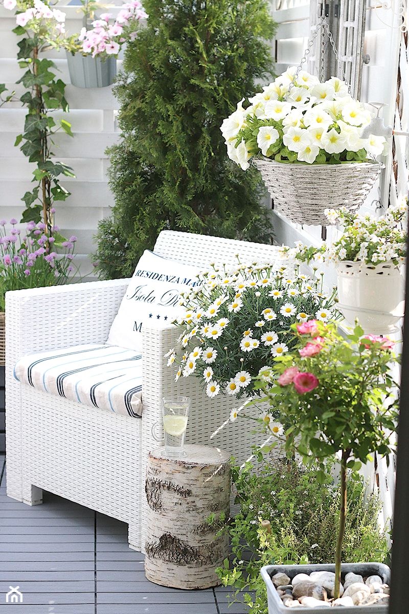 Balkon - Salon, styl skandynawski - zdjęcie od Joanna Bryk - My little white home