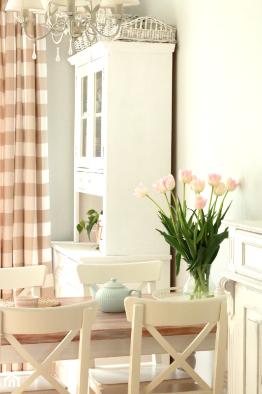 Salon - Mały biały salon z jadalnią, styl rustykalny - zdjęcie od Joanna Bryk - My little white home