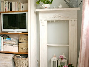 Salon - Mały szary salon, styl rustykalny - zdjęcie od Joanna Bryk - My little white home