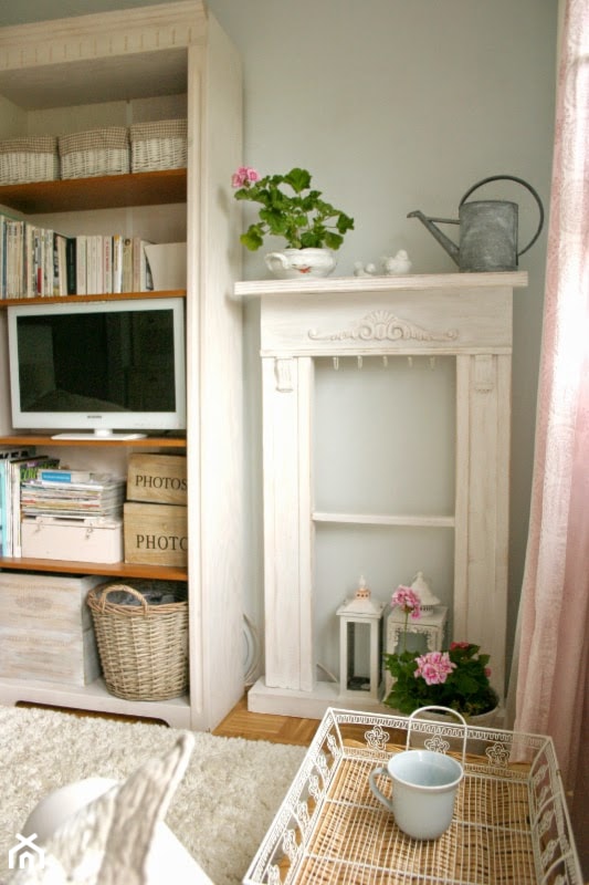 Salon - Mały szary salon, styl rustykalny - zdjęcie od Joanna Bryk - My little white home - Homebook