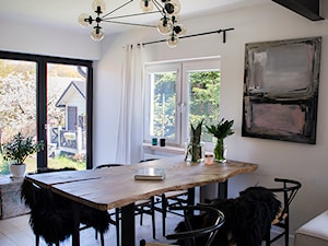 Stół King w klimatycznym wnętrzu z Trójmiasta - Średnia szara jadalnia jako osobne pomieszczenie, styl skandynawski - zdjęcie od hoom