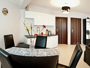 Apartament nad morzem 2 - Salon, styl nowoczesny - zdjęcie od I&E DESIGN