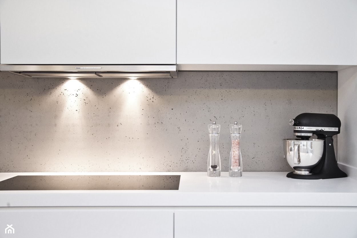 Apartament w Gdyni projekt: Andrzej Niegrzybowski - Kuchnia, styl minimalistyczny - zdjęcie od B-loft beton dekoracyjny - Homebook