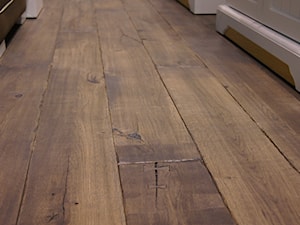 Podłoga drewniana, ręcznie postarzana - zdjęcie od LEGAR - stolarstwo, schody i podłogi z drewna