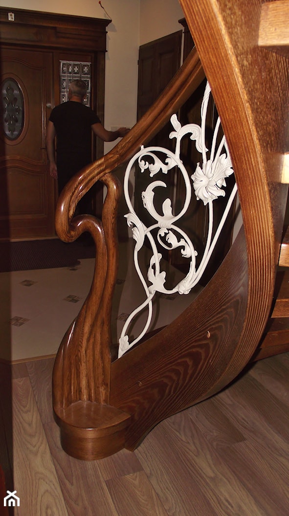 Schody gięte - zdjęcie od LEGAR - stolarstwo, schody i podłogi z drewna - Homebook