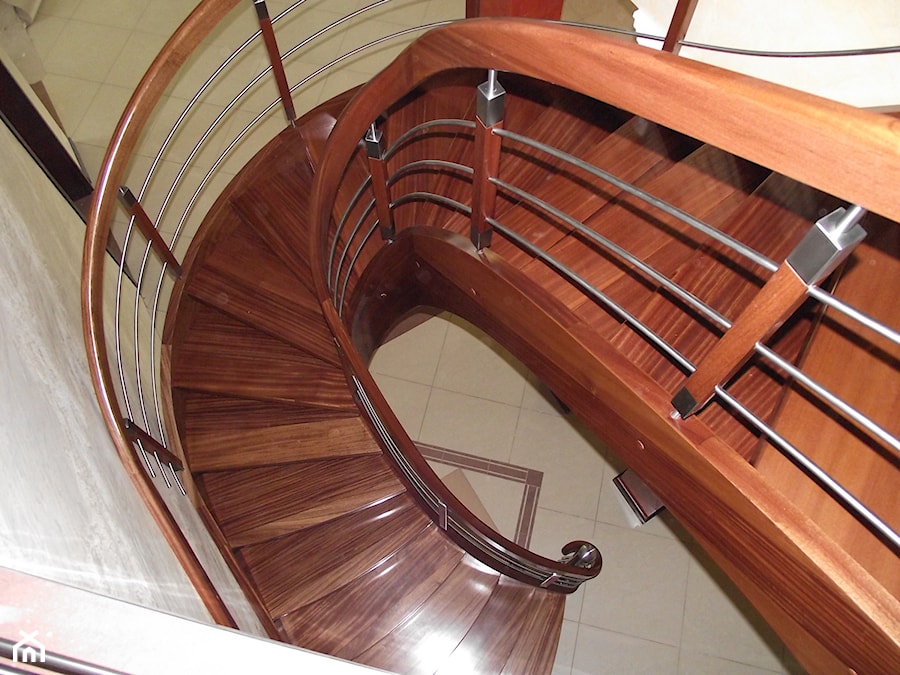 Schody gięte - zdjęcie od LEGAR - stolarstwo, schody i podłogi z drewna