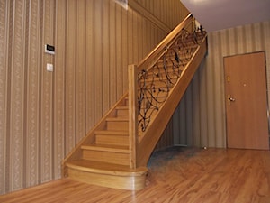 Schody drewniane jednobiegowe - zdjęcie od LEGAR - stolarstwo, schody i podłogi z drewna