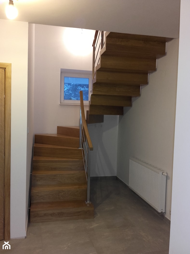 Schody dywanowe - zdjęcie od LEGAR - stolarstwo, schody i podłogi z drewna - Homebook