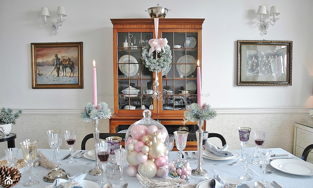 stół świąteczny w stylu romantycznym