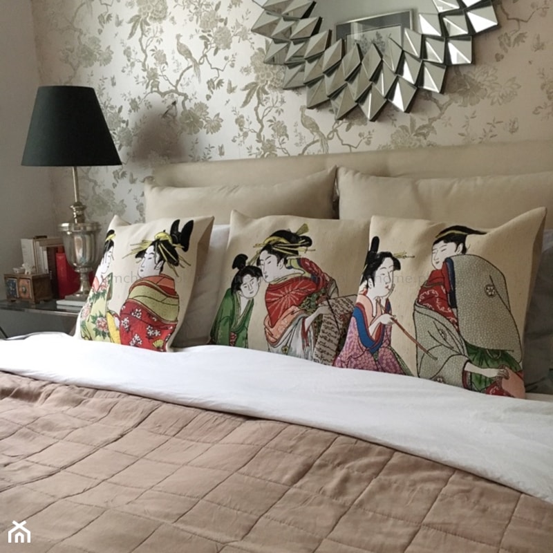 Mała biała szara sypialnia, styl glamour - zdjęcie od MODERN CLASSIC HOME