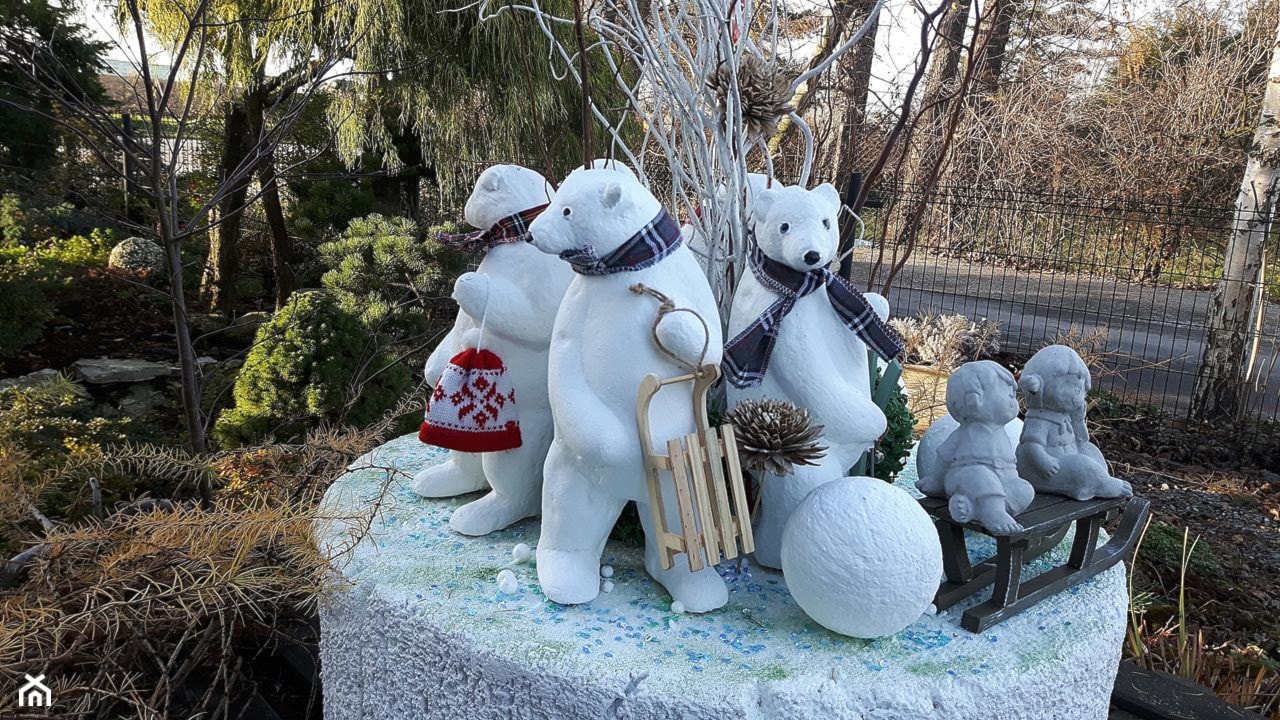 Dekoracje do ogrodu
Świąteczne dekoracje do ogrodu -Kobea Ogrody i Bruki - zdjęcie od Ewa Tyrna - Homebook