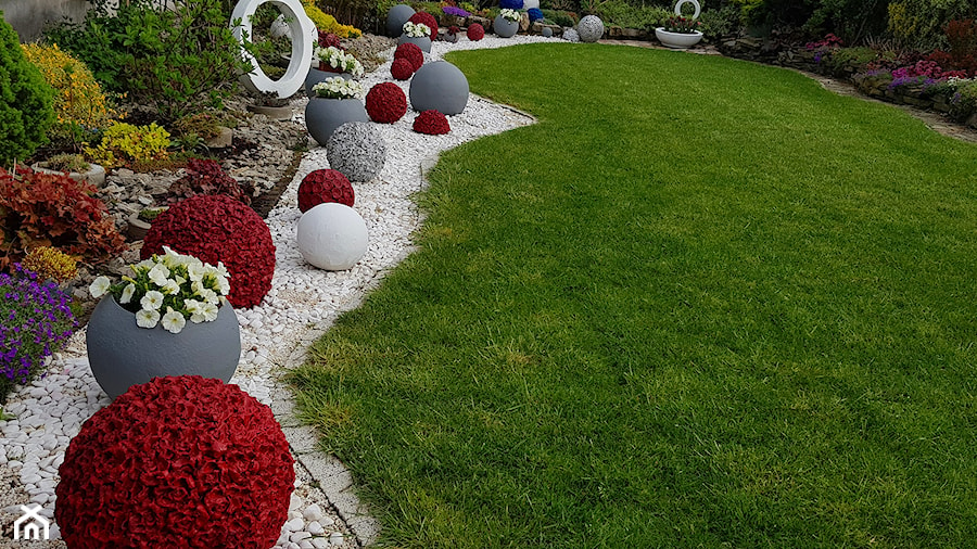 Donice i kule betonowe do ogrodu to coś co z pewnością uatrakcyjni jego architekturę-produkcja i sprzedaż-Zapraszam-na naszą stronę tam są wszystkie ceny http://www.kobea.ns48.pl./ Dekoracje i ozdoby - zdjęcie od Ewa Tyrna