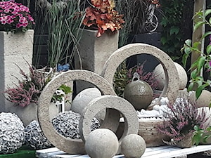 Kule betonowe do ogrodu - zdjęcie od Ewa Tyrna