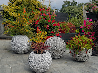 Kule betonowe ozdobne  do ogrodu 
