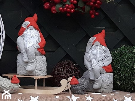 Aranżacje wnętrz - : Świąteczne dekoracje do ogrodu -Kobea Ogrody i Bruki - Ewa Tyrna. Przeglądaj, dodawaj i zapisuj najlepsze zdjęcia, pomysły i inspiracje designerskie. W bazie mamy już prawie milion fotografii!