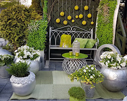 Ogrodowe dekoracje kule ozdobne do ogrodu - zdjęcie od Ewa Tyrna - Homebook