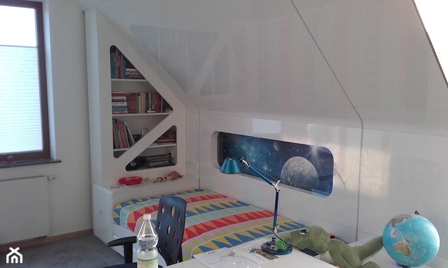 Łóżko i półka w pokoju- Realizacja Star Wars - zdjęcie od Tucano Polska