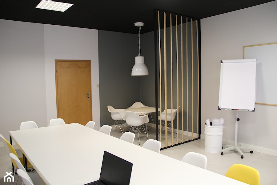 Projekt sali konferencyjnej w Częstochowie - Wnętrza publiczne, styl minimalistyczny - zdjęcie od Łukasz Naumowicz - architektura wnętrz