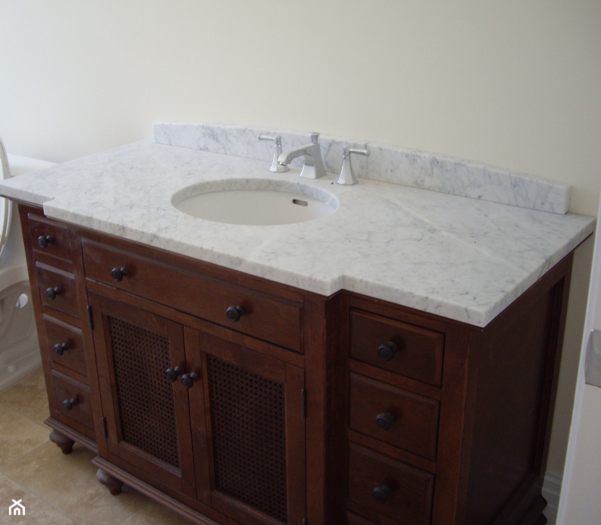 Blat łazienkowy z marmuru Bianco Carrara - zdjęcie od Grupa EGA - Homebook