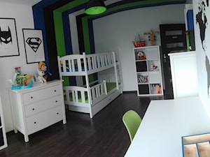#pokojdziecka - Średni biały czarny niebieski zielony pokój dziecka dla dziecka dla nastolatka dla chłopca dla dziewczynki dla rodzeństwa - zdjęcie od Agnieszka Jarosz Zabrze