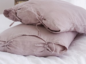 Lniane poduszki w kolorze dusty pink - zdjęcie od studio lnu dom artystyczny