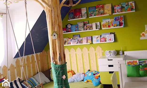 zielone ściany w pokoju dziecka, namalowany płot