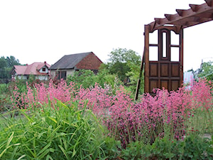 Wejście do ogrodu - zdjęcie od Marzena Więcław