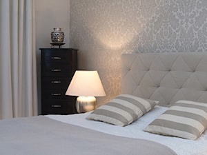 Przytulna klasyka - Mała sypialnia, styl tradycyjny - zdjęcie od Miśkiewicz Design