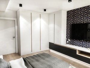 Projekt mieszkania - Gdańsk 2019 r. - Średnia biała czarna sypialnia, styl nowoczesny - zdjęcie od BIBI Designe
