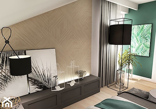 Projekt wnętrza domu pod Sewillą - Mała biała zielona sypialnia na poddaszu - zdjęcie od BIBI Designe