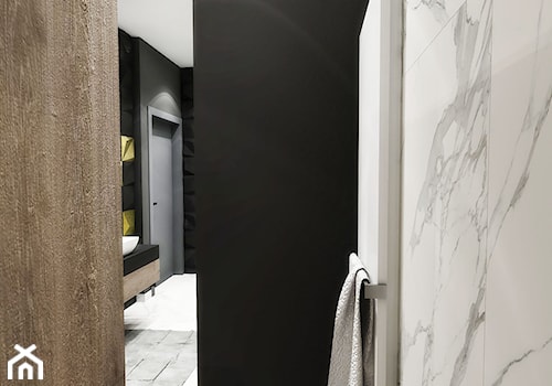 ŁAZIENKA "CIEMNA " 2018 - Mała z punktowym oświetleniem łazienka, styl glamour - zdjęcie od BIBI Designe