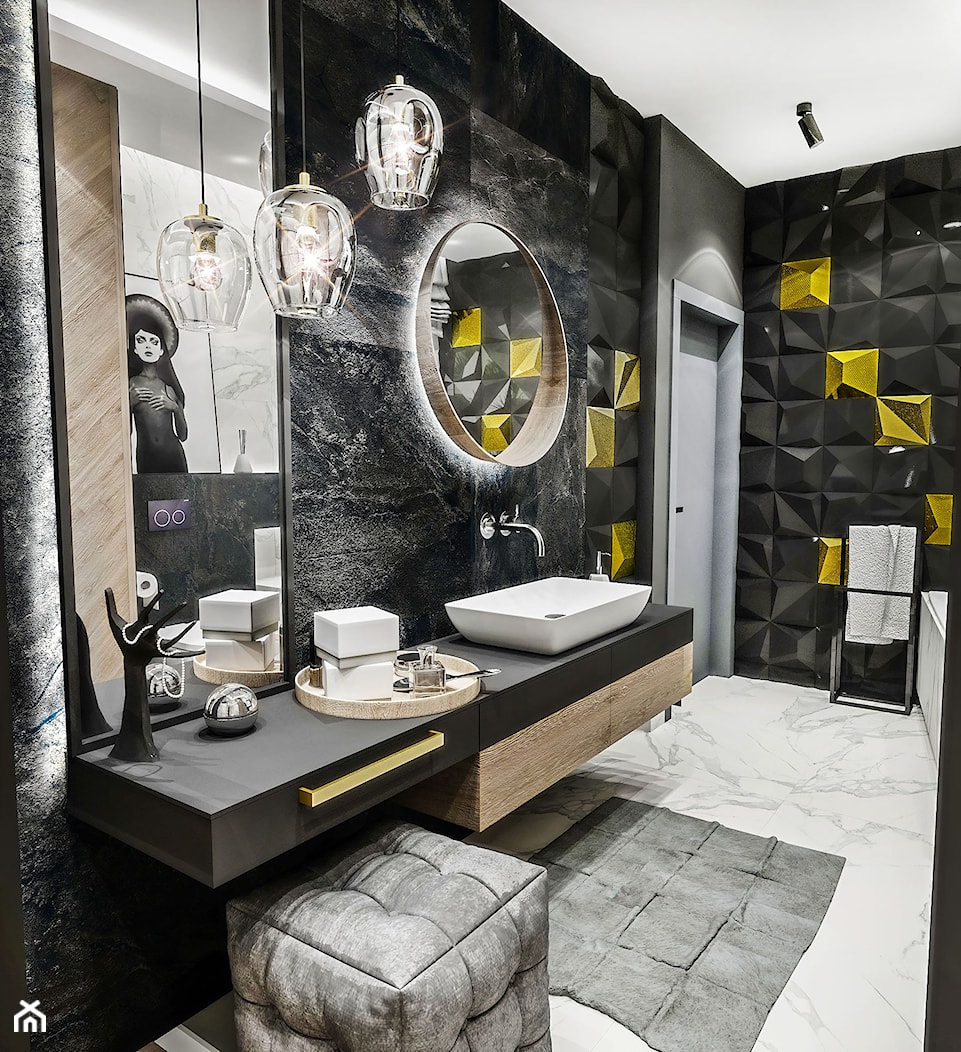 ŁAZIENKA "CIEMNA " 2018 - Średnia bez okna z lustrem z marmurową podłogą z punktowym oświetleniem łazienka, styl glamour - zdjęcie od BIBI Designe - Homebook