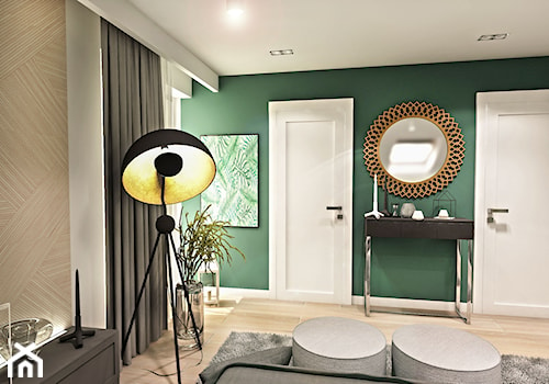 Projekt wnętrza domu pod Sewillą - Średnia szara zielona sypialnia na poddaszu - zdjęcie od BIBI Designe