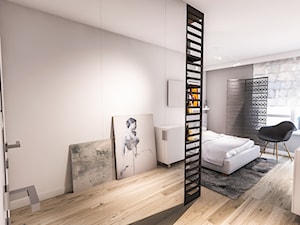 Projekt mieszkania - Austria 2017 - Średnia szara sypialnia - zdjęcie od BIBI Designe