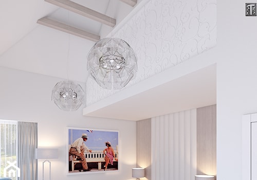 Spokojna sypialnia - Średnia biała sypialnia z balkonem / tarasem, styl tradycyjny - zdjęcie od APP TRENDY Autorska Pracownia Projektowa