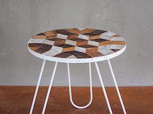Drewniany stolik ze szpuli i skrzynki - zdjęcie od PAPA Timber