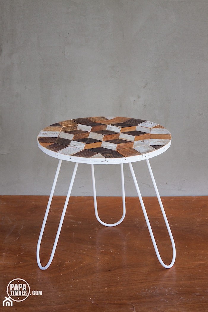 Drewniany stolik ze szpuli i skrzynki - zdjęcie od PAPA Timber - Homebook