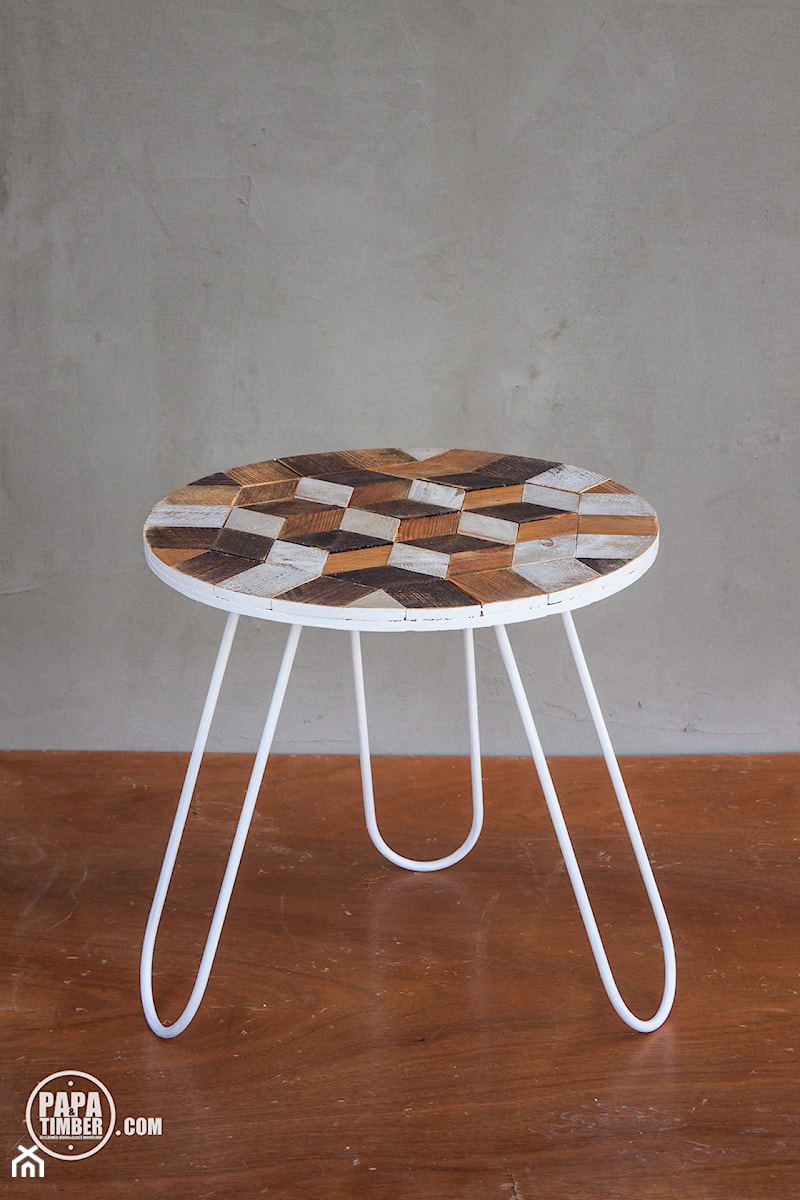 Drewniany stolik ze szpuli i skrzynki - zdjęcie od PAPA Timber