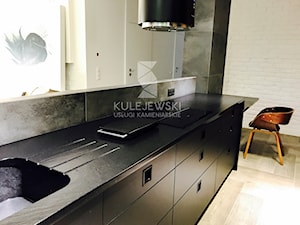 Blaty kuchenne z konglomeratu kwarcowego - Kuchnia, styl minimalistyczny - zdjęcie od Kulejewski Usługi Kamieniarskie