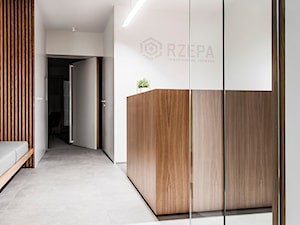 Biuro w Poznaniu - Średnie w osobnym pomieszczeniu z sofą białe biuro - zdjęcie od STRAŻYŃSKI STUDIO