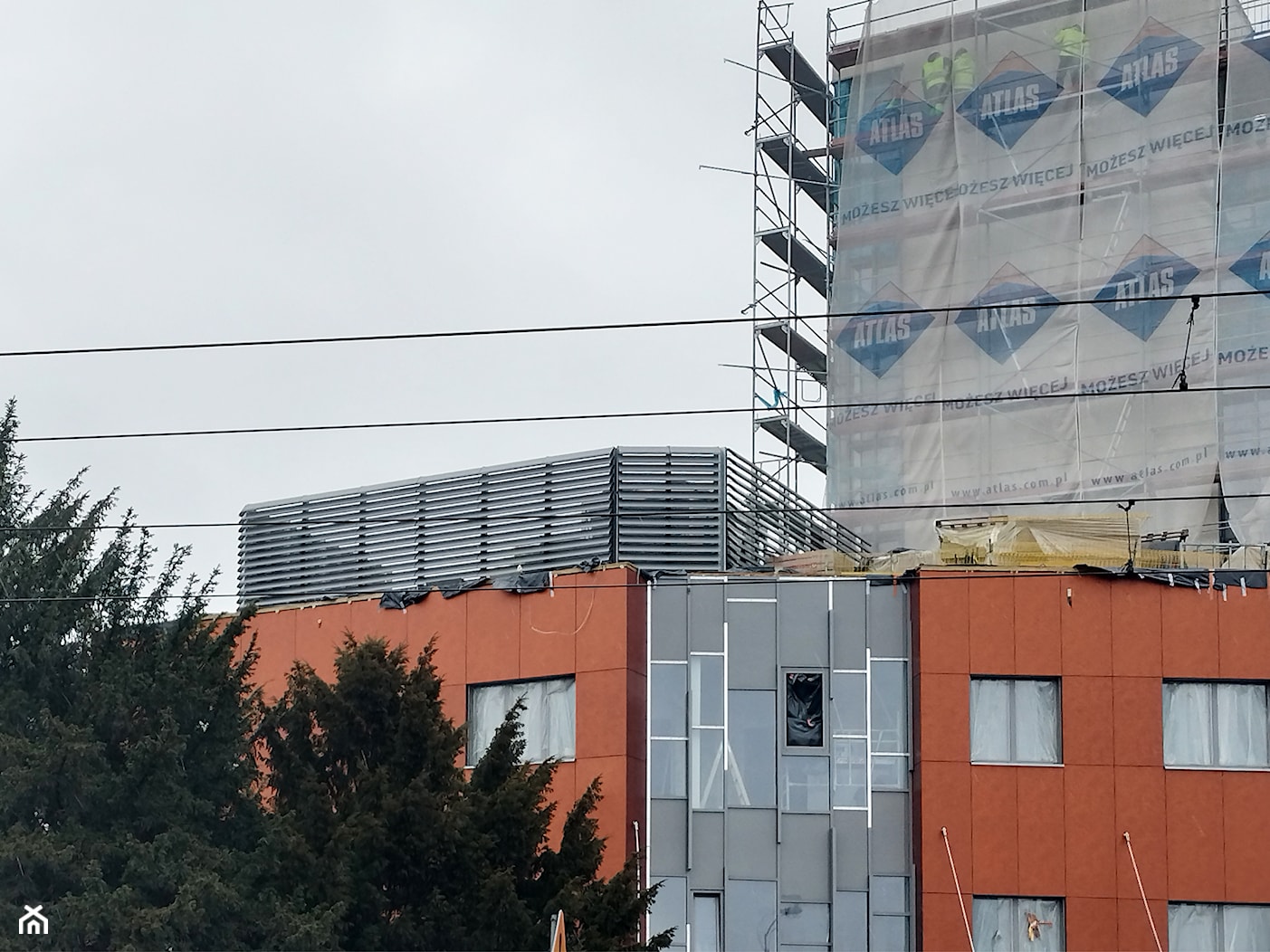Łamacze światła na nowym budynku Szpitala Zespolonego w Szczecinie - zdjęcie od Spin Bobko i Staniewski sp.j. - Homebook