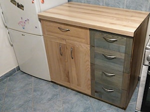 Drewniana szafka kuchenna - zdjęcie od NaLata - Meble Drewniane, Ariel Młotkowski