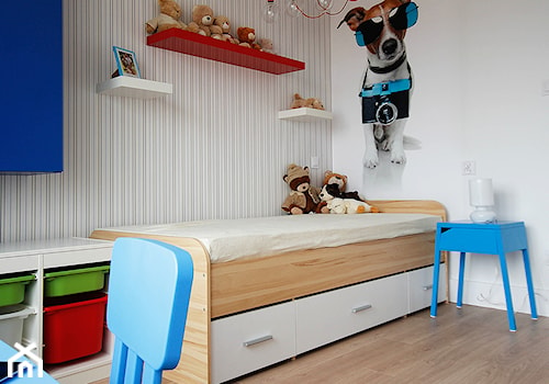 Mieszkanie w kamienicy - Średni biały pokój dziecka dla dziecka dla chłopca dla dziewczynki, styl nowoczesny - zdjęcie od Kultura Projektowania Katarzyna Kucyga