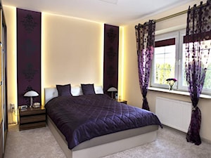 Dom w Słupnie po metamorfozie - REALIZACJA - Średnia beżowa sypialnia, styl glamour - zdjęcie od Medyńscy Projektowanie