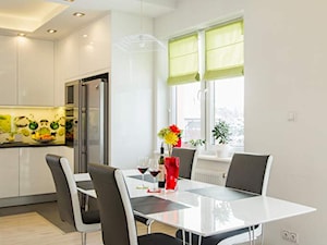Dom jednororodzinny w Lipkowie - REALIZACJA - Średnia szara jadalnia w kuchni, styl nowoczesny - zdjęcie od Medyńscy Projektowanie