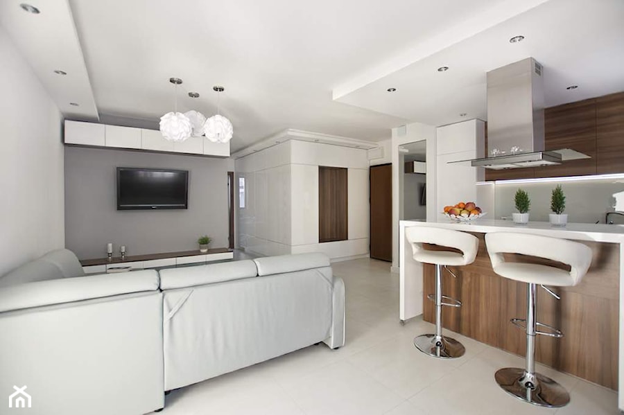 Mieszkanie 50m2 Warszawa Mokotów - REALIZACJA - Średni biały szary salon z kuchnią z jadalnią, styl nowoczesny - zdjęcie od Medyńscy Projektowanie